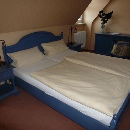 Hotel Alt-Karow Berlin Bagian luar foto